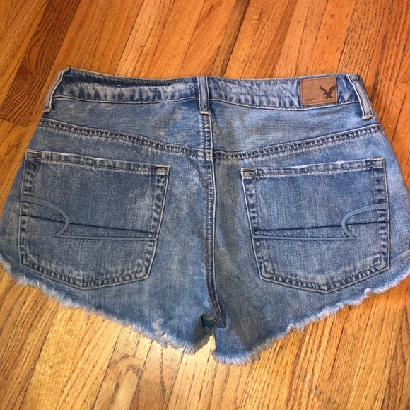 High rise jean shorts, Size 6 - Picture 3 of 4